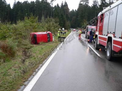 VU mit eingeklemmter Person Richtung Gansbach