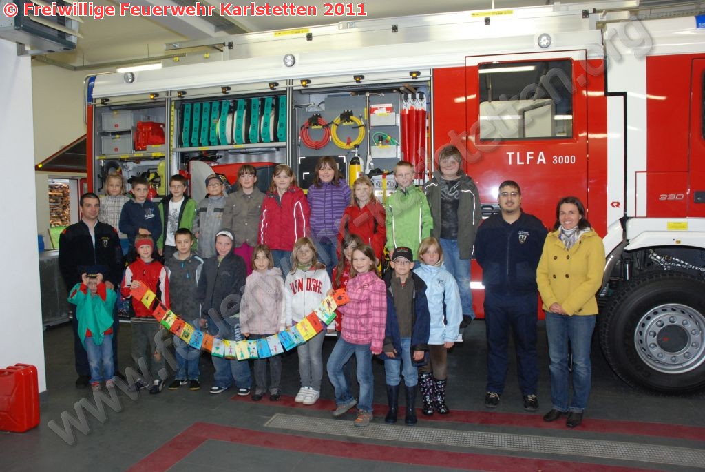 Traditioneller Besuch der Volksschule