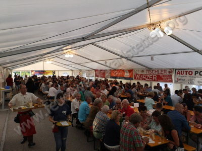 Gelungenes Feuerwehrfest mit 140 Jahr Feier und Fahrzeugsegnung