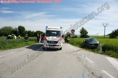 Verkehrsunfall mit eingekl. Person auf der L5055