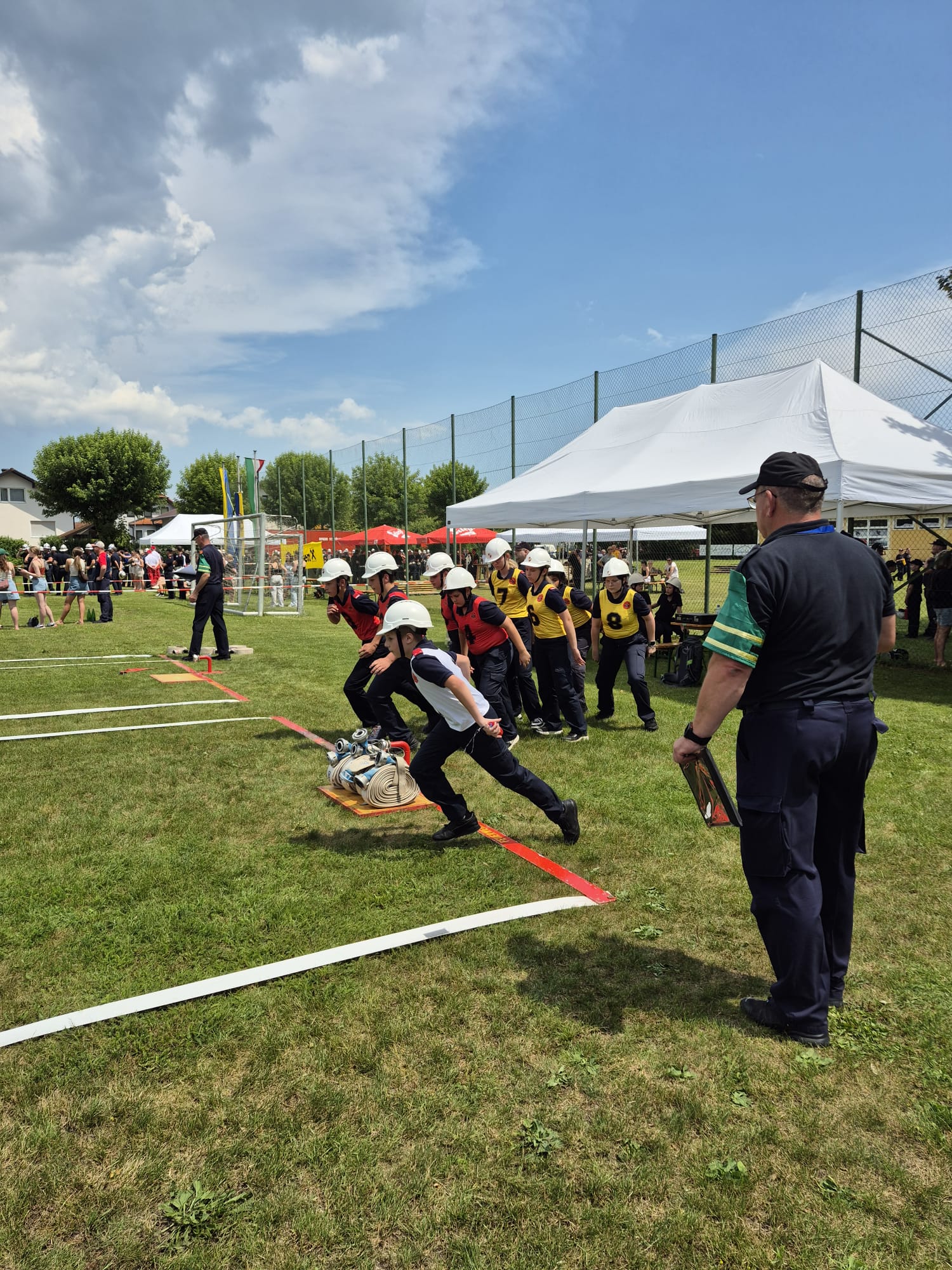 Antreten beim Feuerwehrjugend-Bewerb